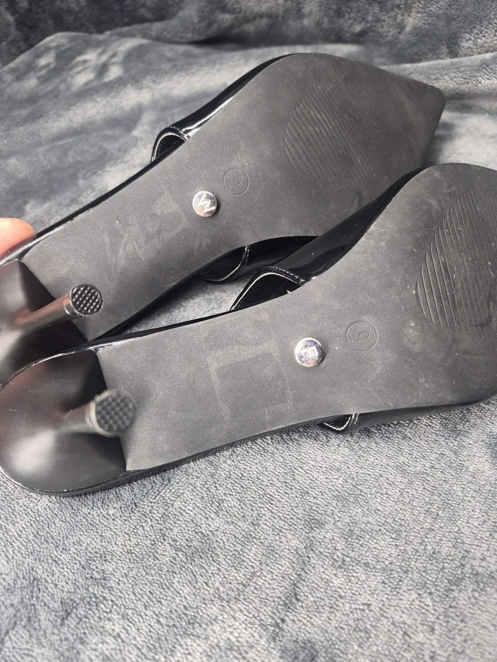 White Fox Black  Patent Leather Slingback Heels Pointed Toe Stillettos Size 9